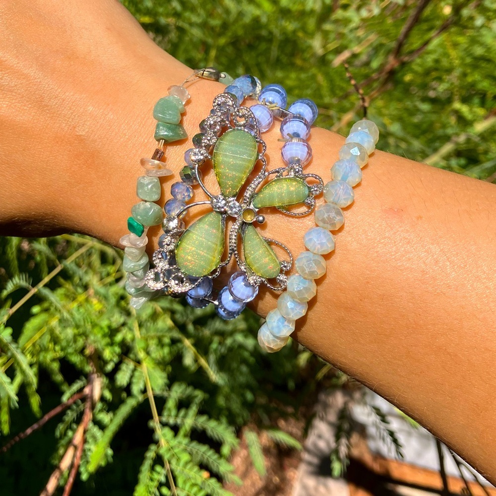 Butterfly Shimmer Gemstone Beaded Bracelets Set of 4 - Picture 2 of 5